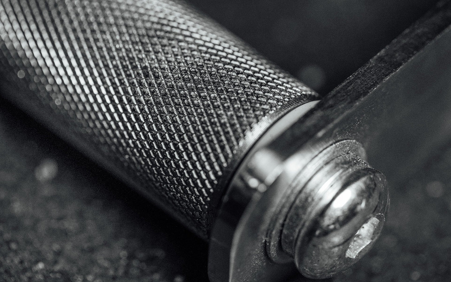 Pro Series D-handle Close Up Of Subtle Knurling For Secure, Comfortable Grip From Rep Fitness UK | Shop Best Premium Gym Equipment for Home & Commercial Use Online