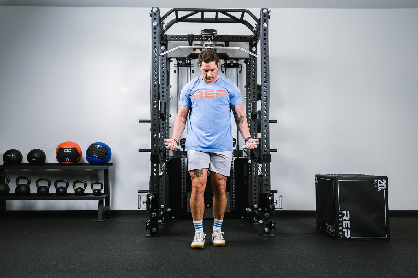Man having a good workout on the Ares™2.0 builder  supplied by REP Fitness