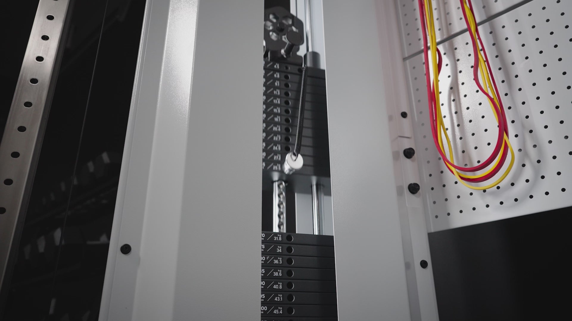 Video of one of the weight stacks moving up and down on the Arcadia™ max